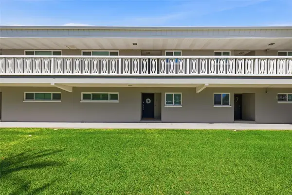 400 Larboard Way #105, CLEARWATER BEACH, FL 33767