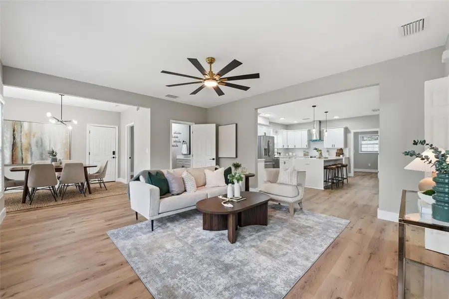 15 E Laurel Street, Apopka, FL 32703 - #2