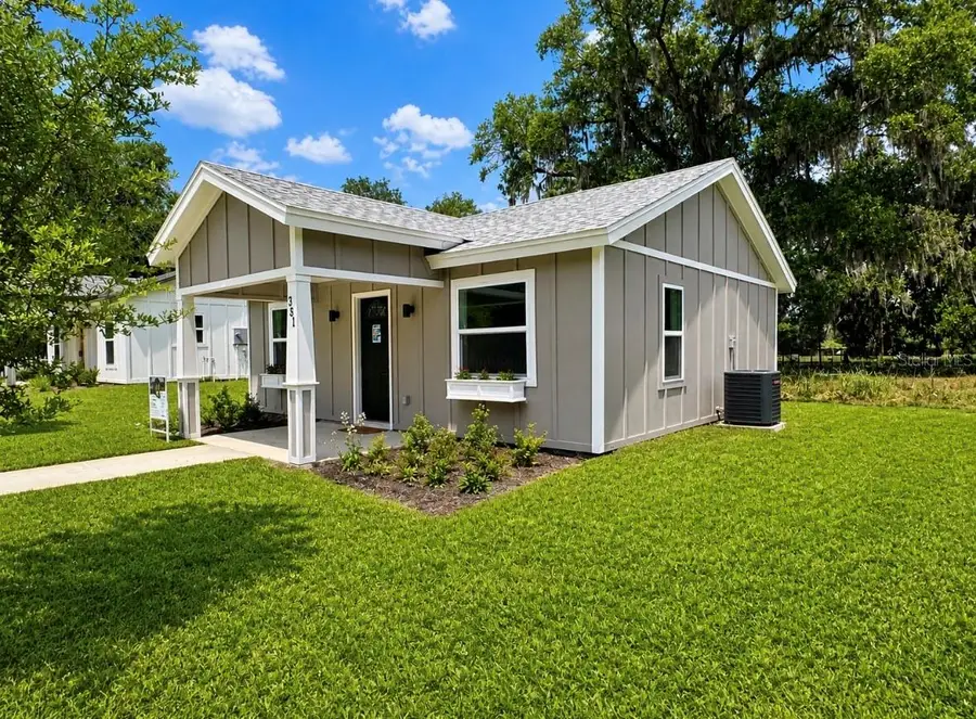 351 N Main Avenue, Groveland, FL 34736 - #2