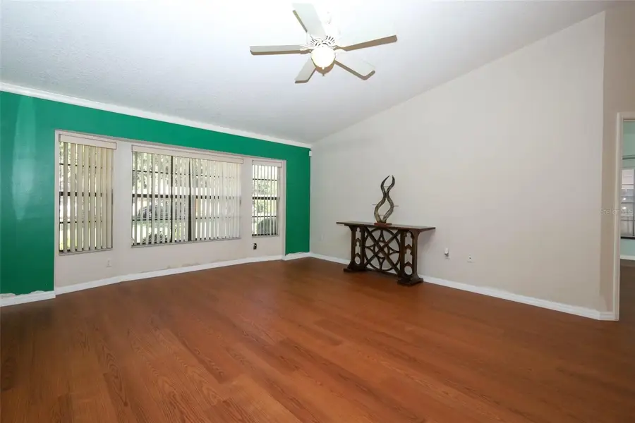 610 Yorktown Drive, Leesburg, FL 34748 - #3