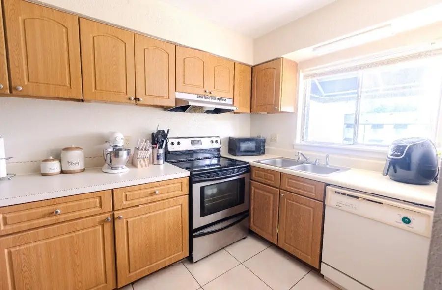 4267 S Semoran Boulevard #11, Orlando, FL 32822 - #2