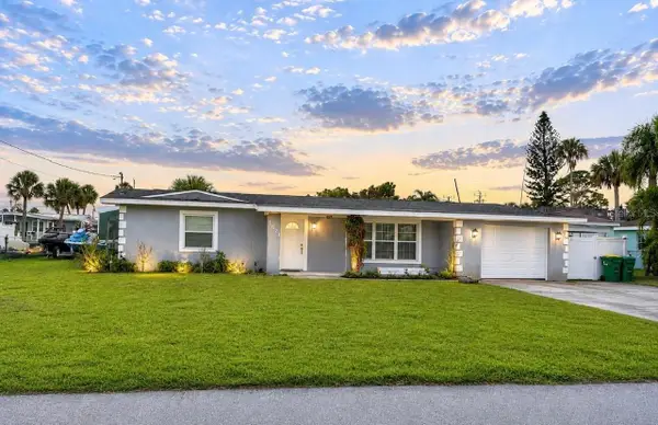 1623 Wavecrest Street, MERRITT ISLAND, FL 32952