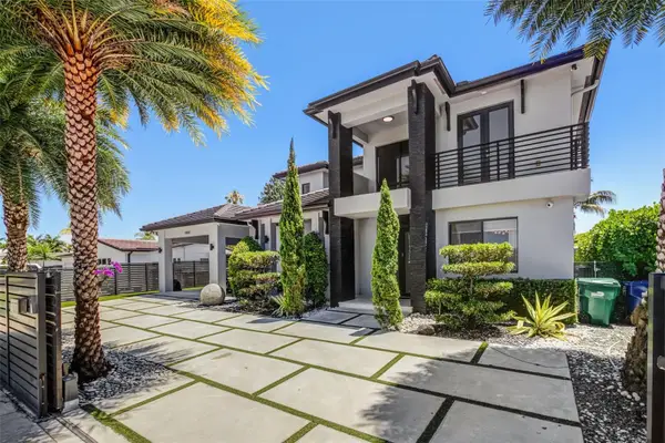 18101 NW 85th Avenue, HIALEAH, FL 33015