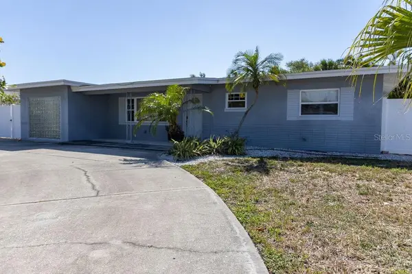 10126 E 4th Street E, TREASURE ISLAND, FL 33706