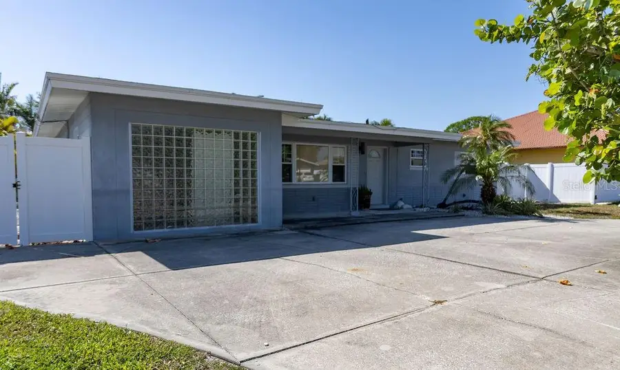 10126 E 4th Street E, Treasure Island, FL 33706 - #2