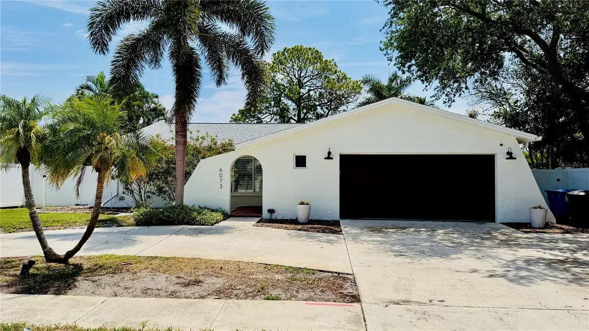 6073 Tanglewood Drive Ne, Saint Petersburg, FL 33703 - #1