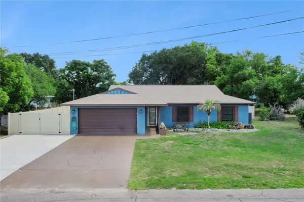 380 E Lake Street, UMATILLA, FL 32784