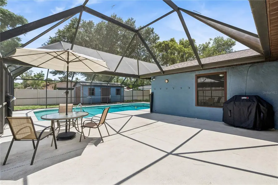 380 E Lake Street, Umatilla, FL 32784 - #3