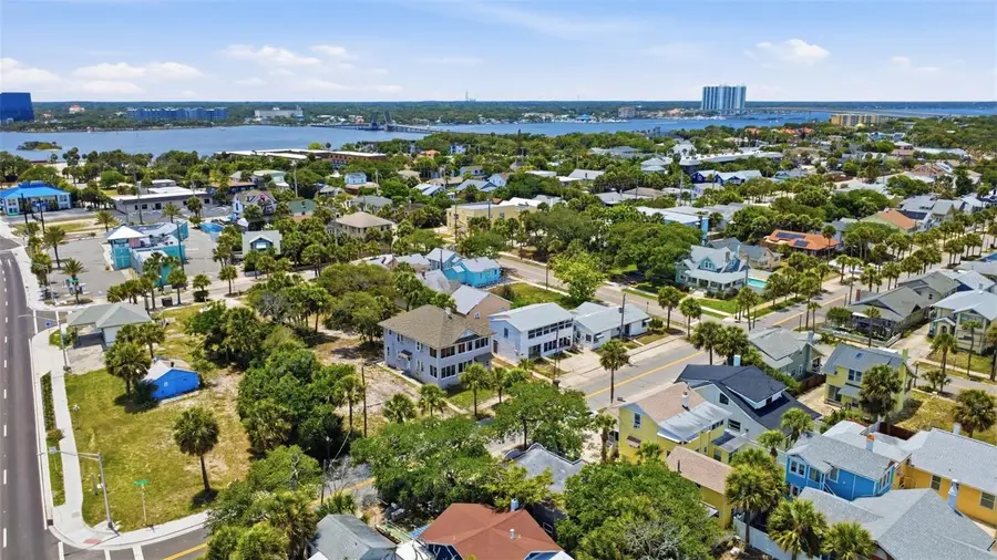 215 S Oleander Avenue, Daytona Beach, FL 32118 - #2