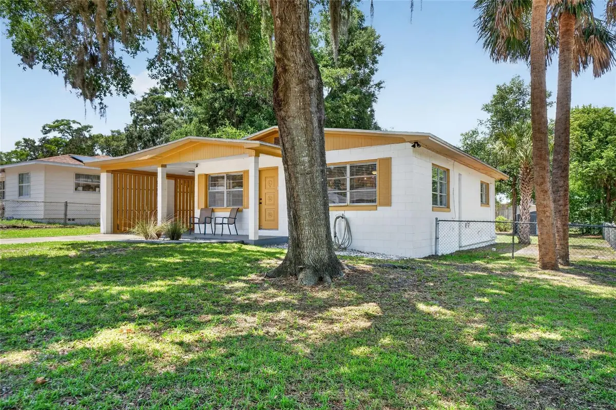 529 E Gottsche Avenue, Eustis, FL 32726 - #1