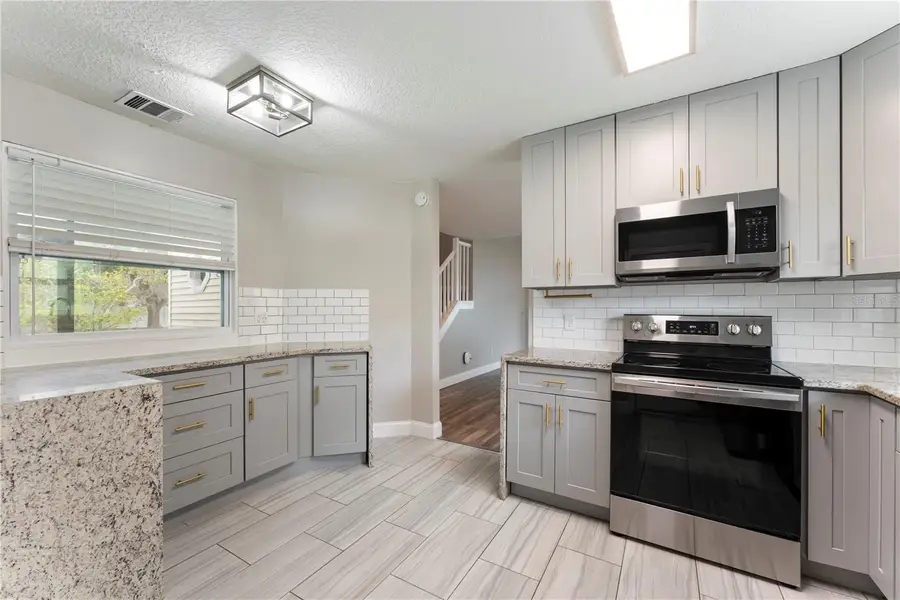 587 Portland Circle, Apopka, FL 32703 - #2