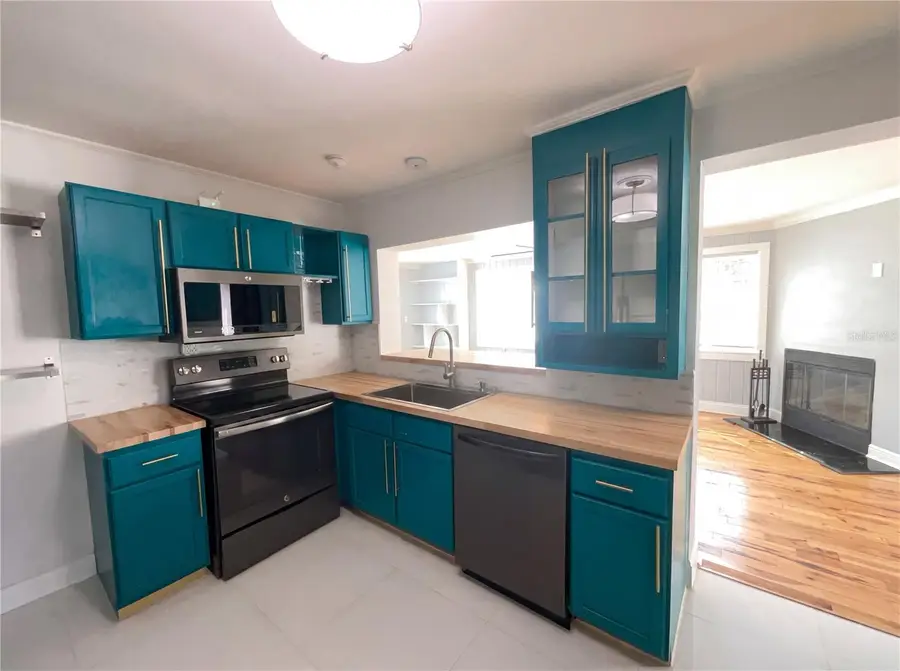 302 E Drury Avenue, Kissimmee, FL 34744 - #2