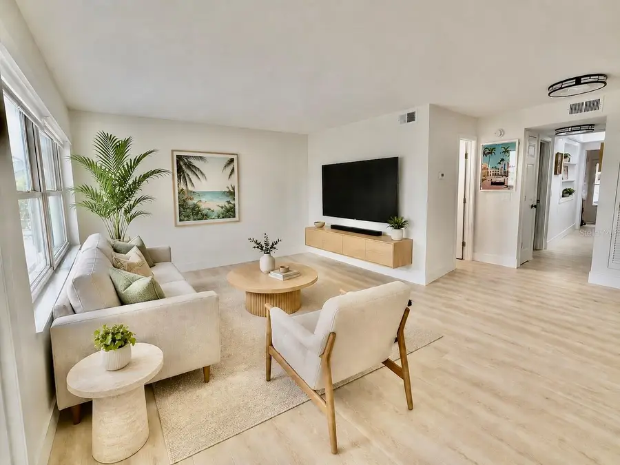 1900 58th Avenue N #10, Saint Petersburg, FL 33714 - #3
