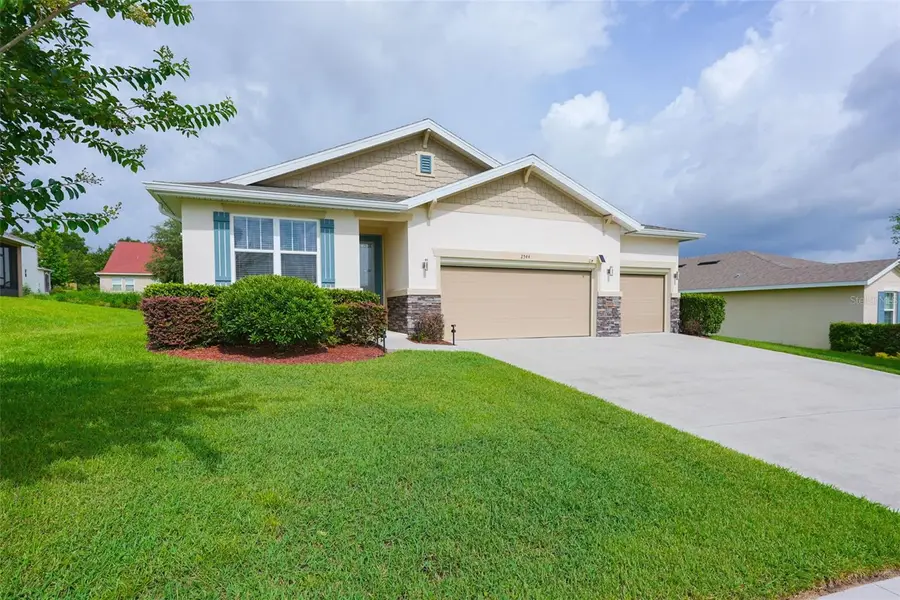 2544 Autumn Stream Drive, Leesburg, FL 34748 - #2