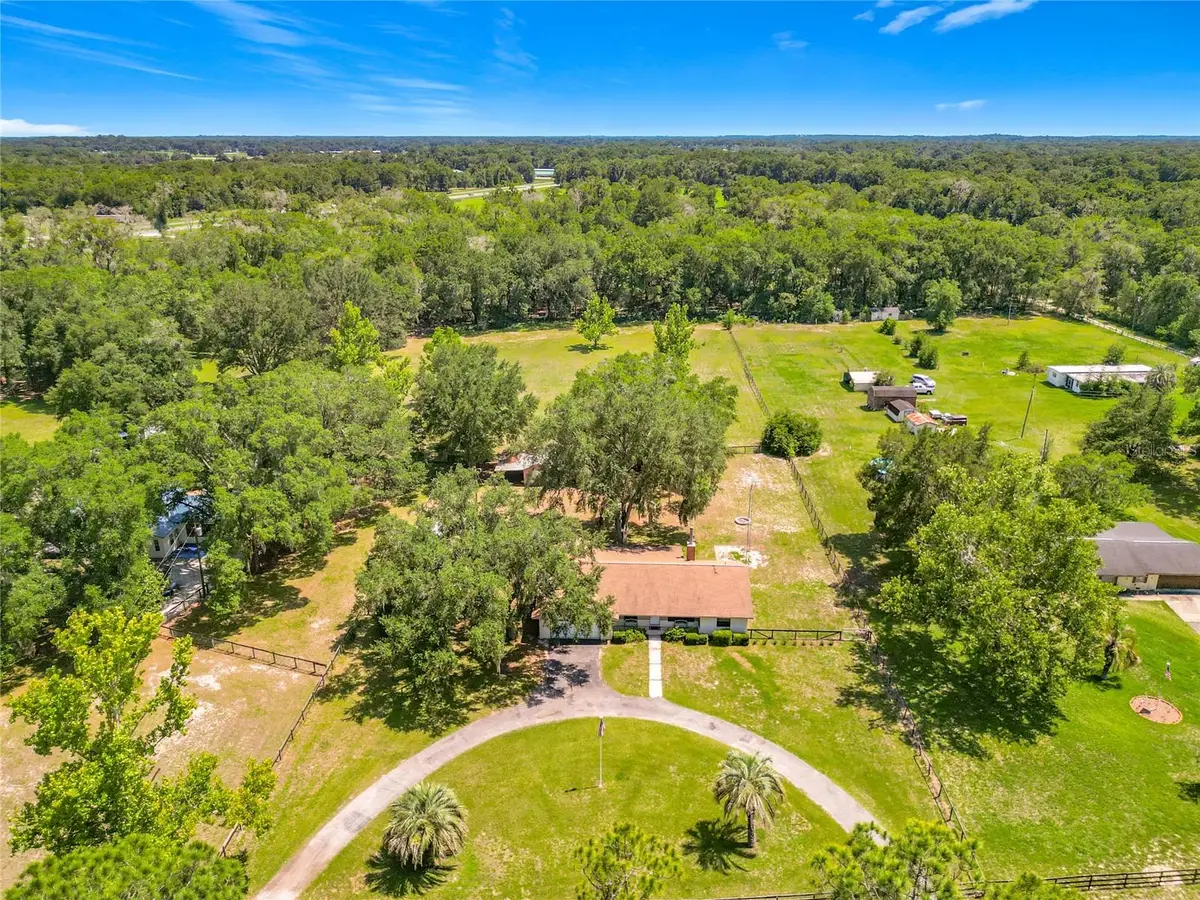 900 NE 165th Street, Citra, FL 32113 - #1