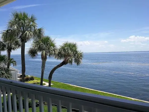 4858 Coquina Key Drive Se #D, ST PETERSBURG, FL 33705