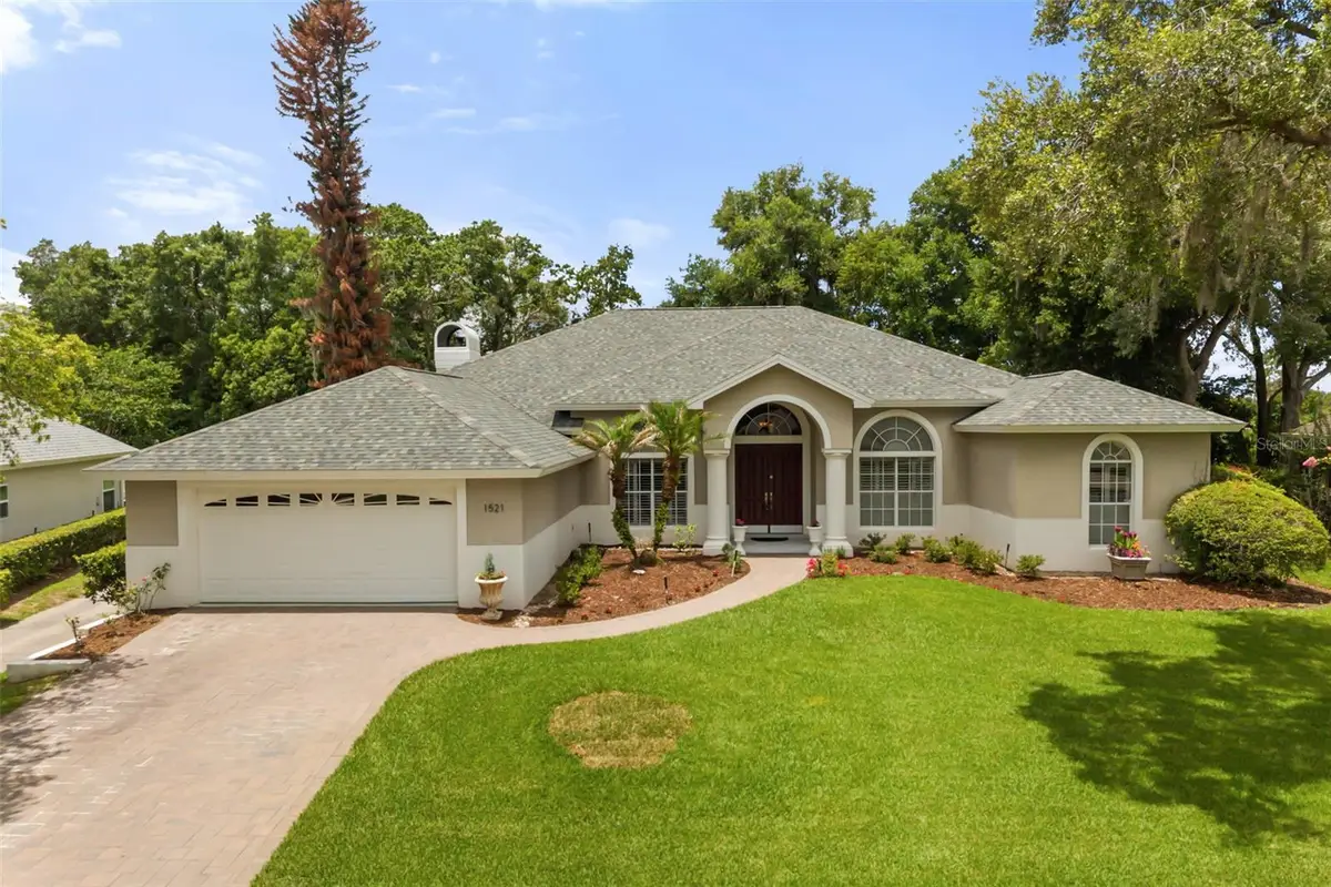 1521 Edgewater Drive, Mount Dora, FL 32757 - #1