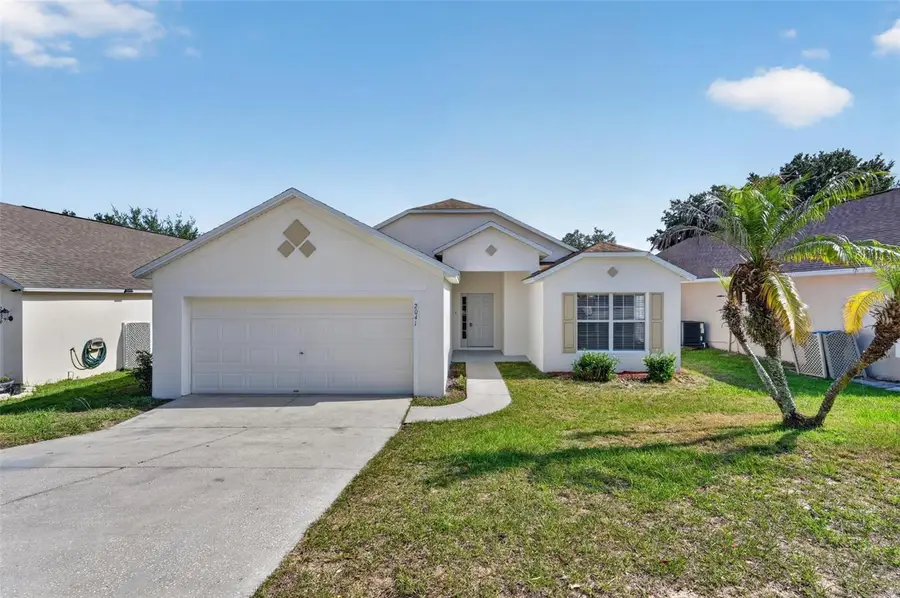 2041 Newtown Road, Groveland, FL 34736 - #2