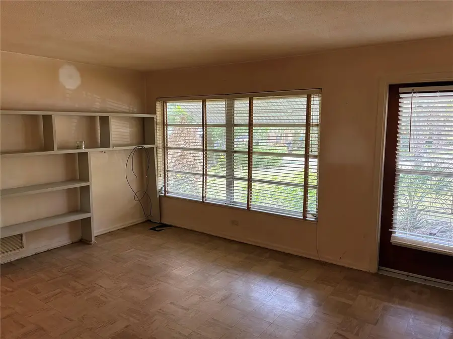 213 Colomba Road, Debary, FL 32713 - #2