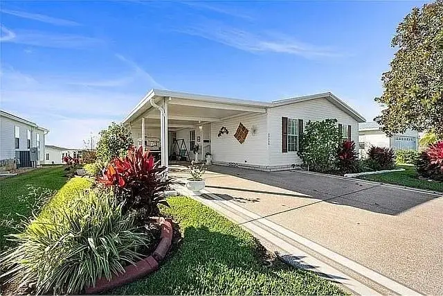 37536 Gill Avenue, Zephyrhills, FL 33541 - #2