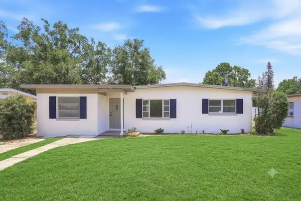 1300 Morningside Street, MOUNT DORA, FL 32757