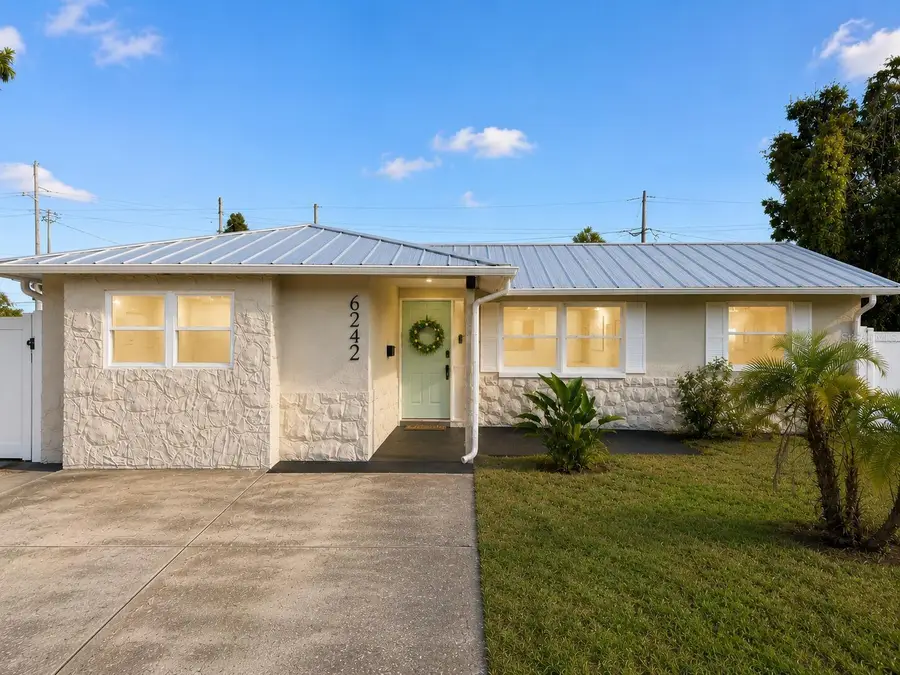 6242 68th Avenue N, Pinellas Park, FL 33781 - #2