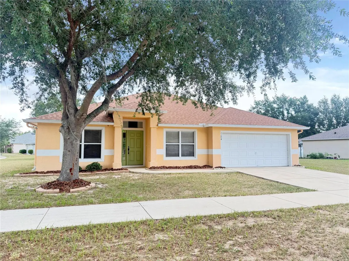 1104 Stratton Avenue, Groveland, FL 34736 - #1