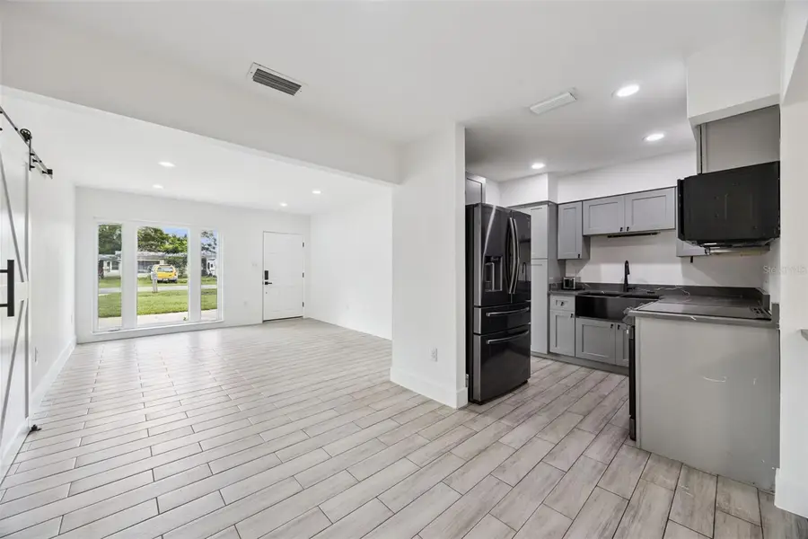 204 W Buchanon Avenue, Orlando, FL 32809 - #2