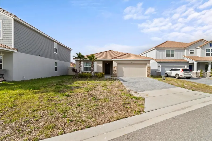 1154 Oak Bluff Drive, Davenport, FL 33837 - #2