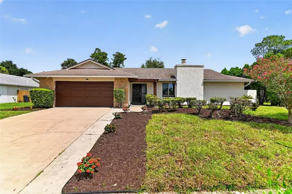 3179 Foxwood Dr, APOPKA, FL 32703