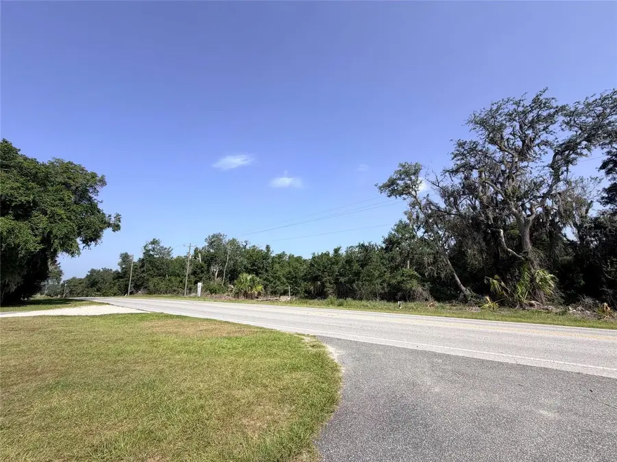 24601 SE Highway 42, Umatilla, FL 32784 - #3