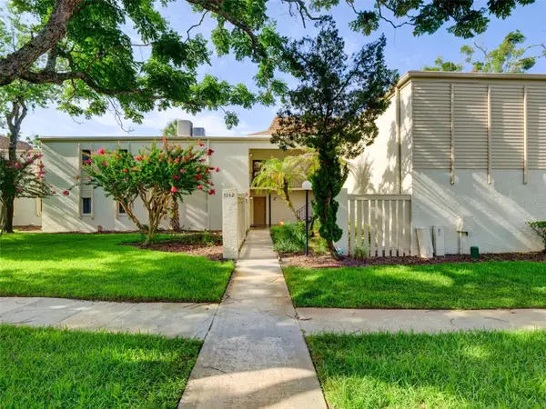 3242 S Semoran Boulevard #22, ORLANDO, FL 32822