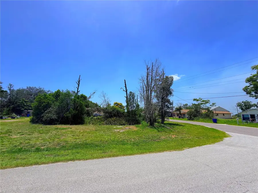 925 Grand Avenue, Sebring, FL 33870 - #3