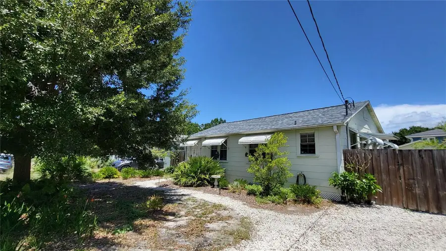 919 W Woodlawn Avenue, Tampa, FL 33603 - #3