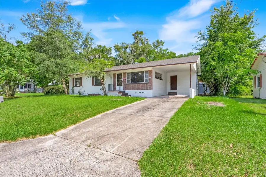 439 W Wisconsin Avenue, Deland, FL 32720 - #2