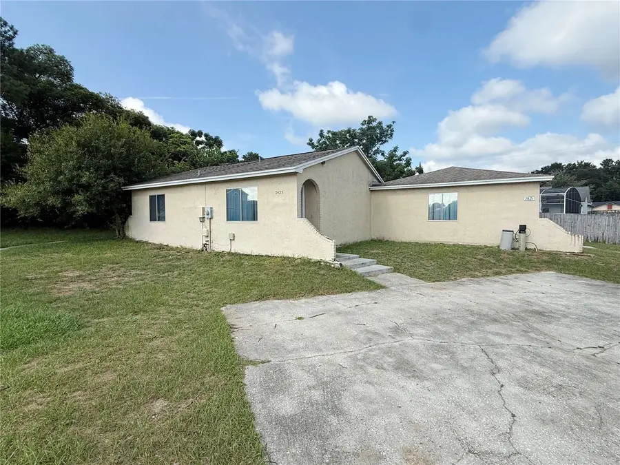 7425 Villas Oak Court, Orlando, FL 32835 - #2