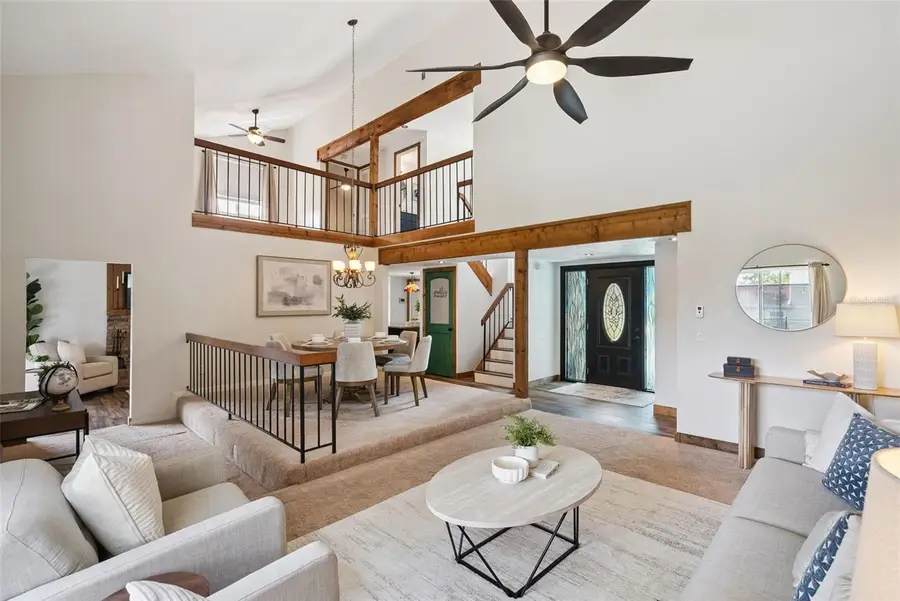 916 E Cleveland Street, Apopka, FL 32703 - #2