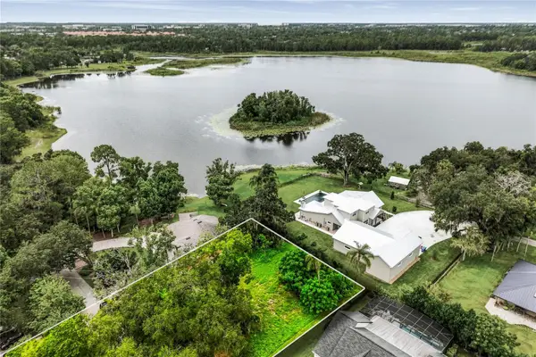 240 W Lakeview Avenue, LAKE MARY, FL 32746