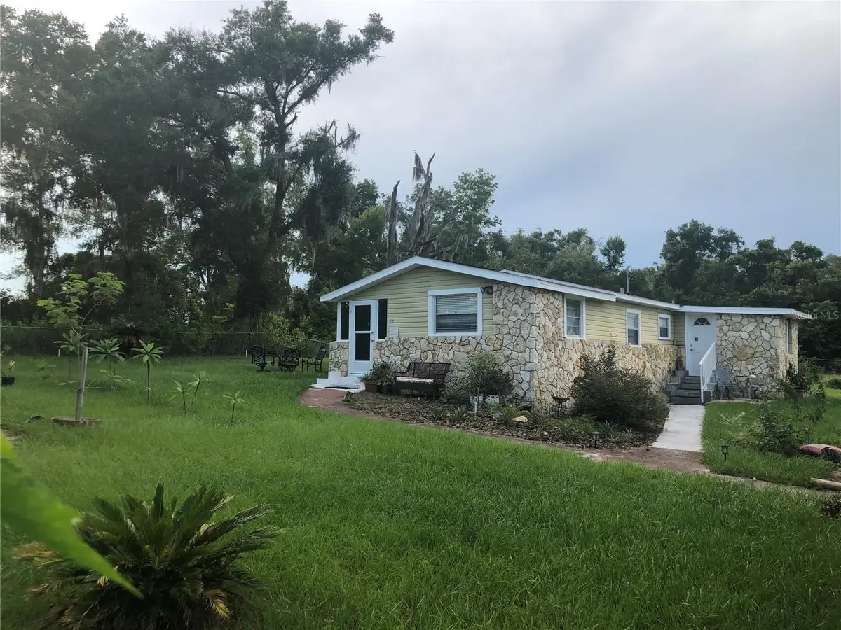 405 W Simon Avenue, Apopka, FL 32712 - #1