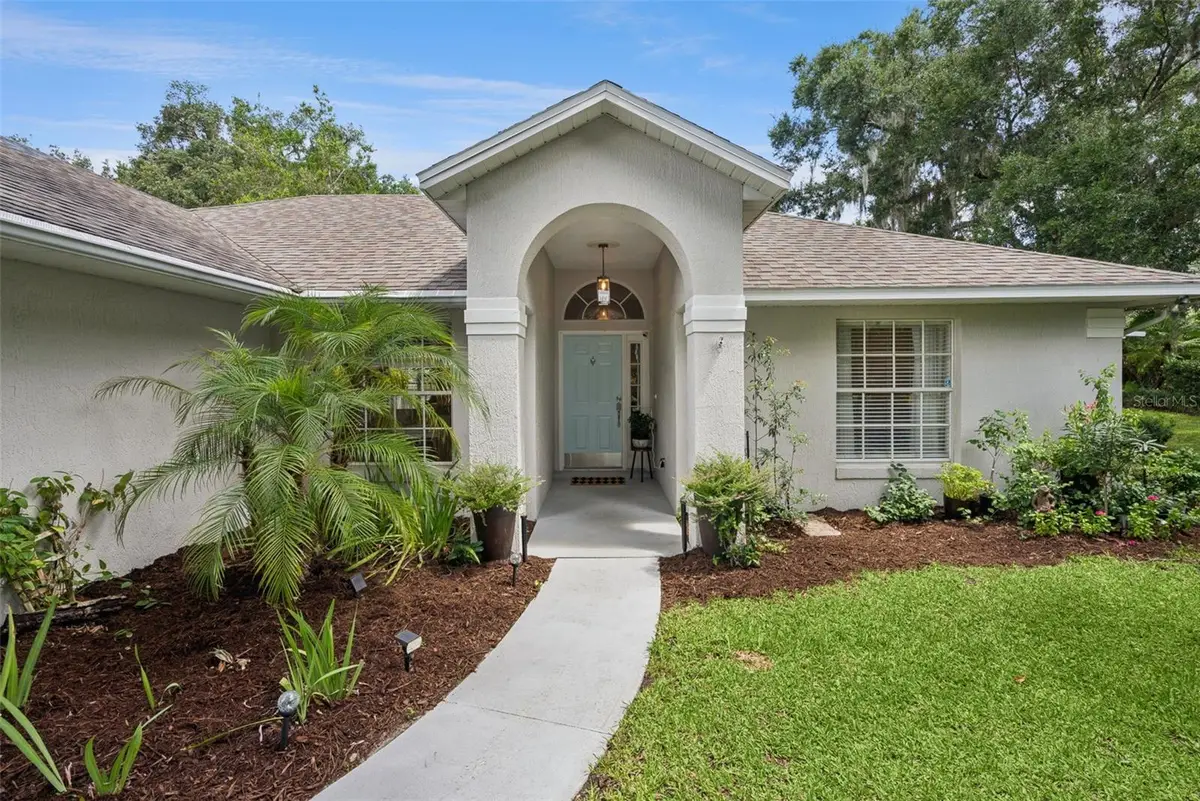 613 Huron Place, Mount Dora, FL 32757 - #1