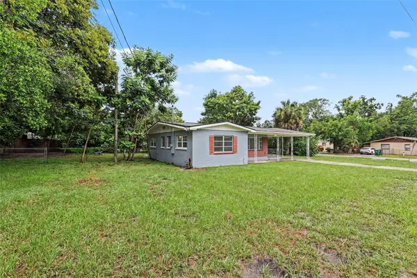 8101 N 17th Street, TAMPA, FL 33604
