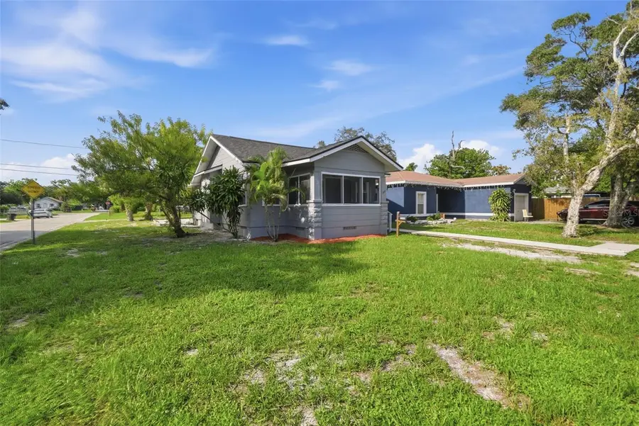 3745 S 16th Avenue S, Saint Petersburg, FL 33711 - #3