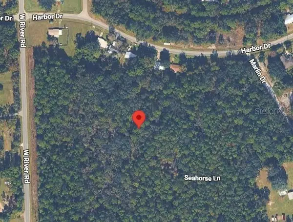 105 Dolphin Lane, PALATKA, FL 32177