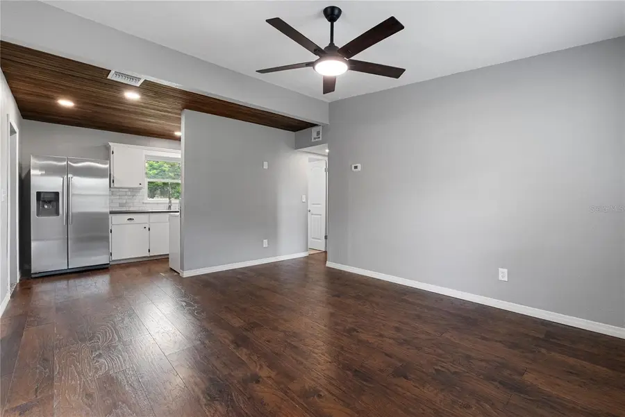 460 E 3rd Street, Chuluota, FL 32766 - #3