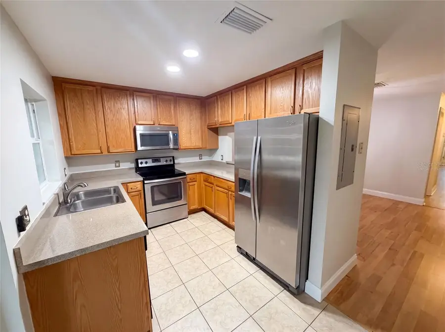 112 Coquina Bay Drive, Saint Petersburg, FL 33705 - #2