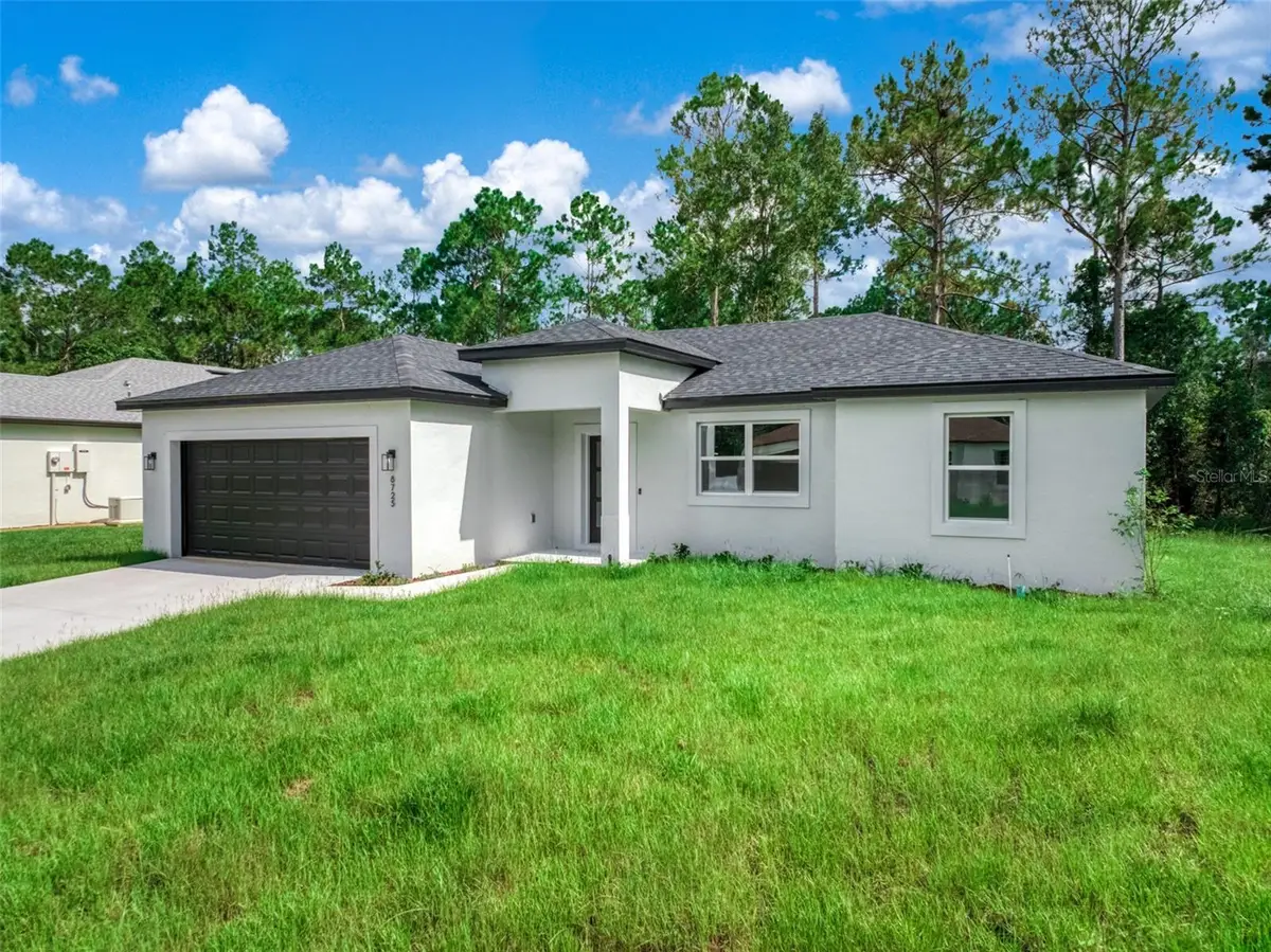 8725 Capilla Street, Sebring, FL 33872 - #1