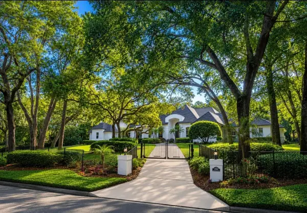 950 Sweetwater Club Boulevard, LONGWOOD, FL 32779