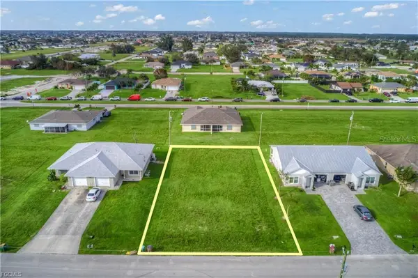 833 NE 15th Lane, CAPE CORAL, FL 33909