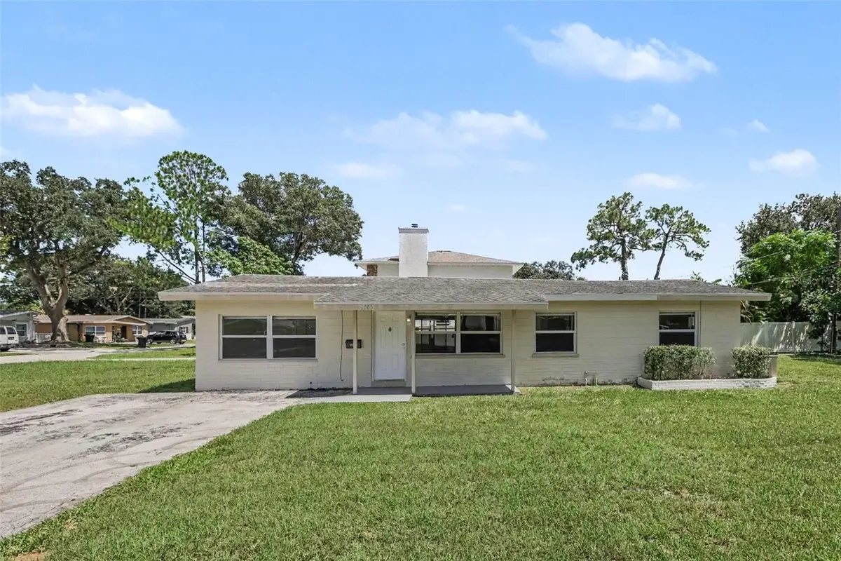 5585 Atlantic Avenue N, Saint Petersburg, FL 33703 - #1
