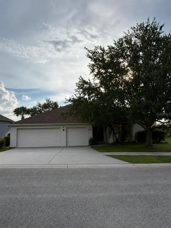 602 Hernando Place, CLERMONT, FL 34715